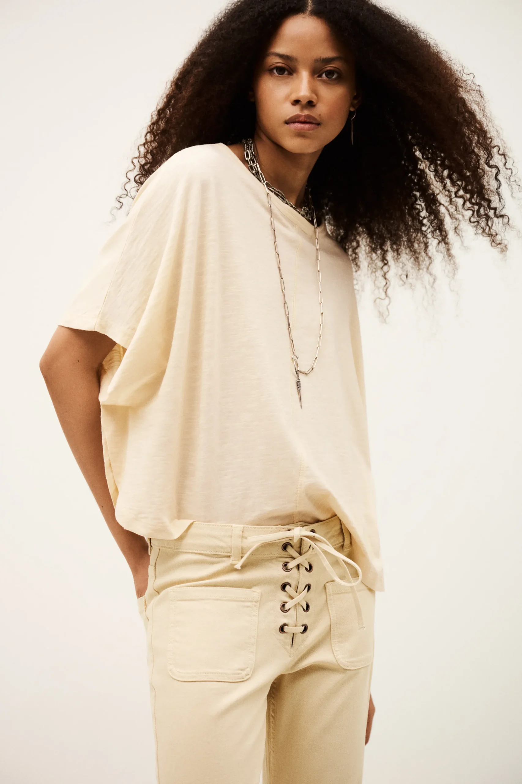 CACIA t-shirt cape