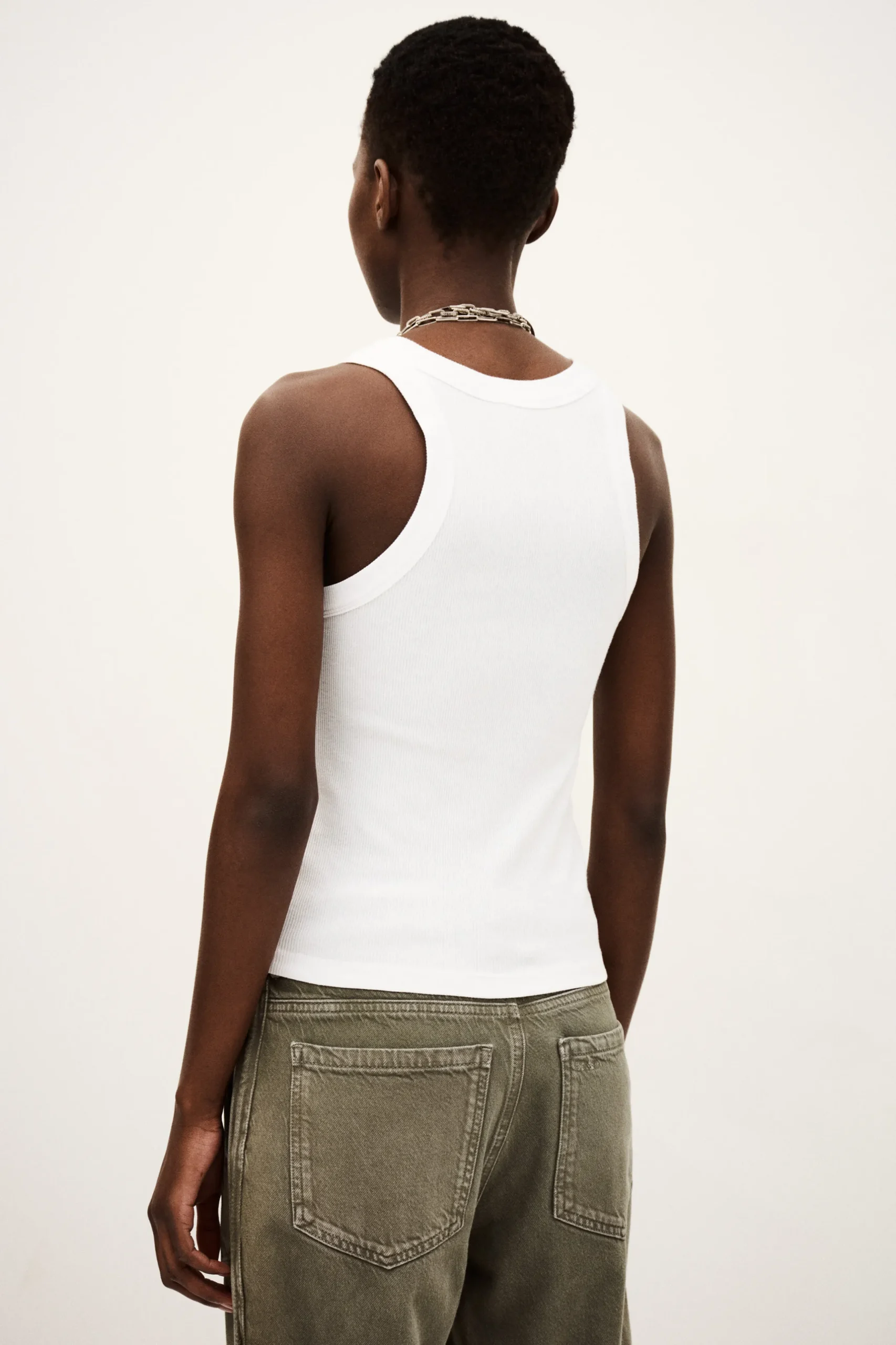 CYNDA top sans manches