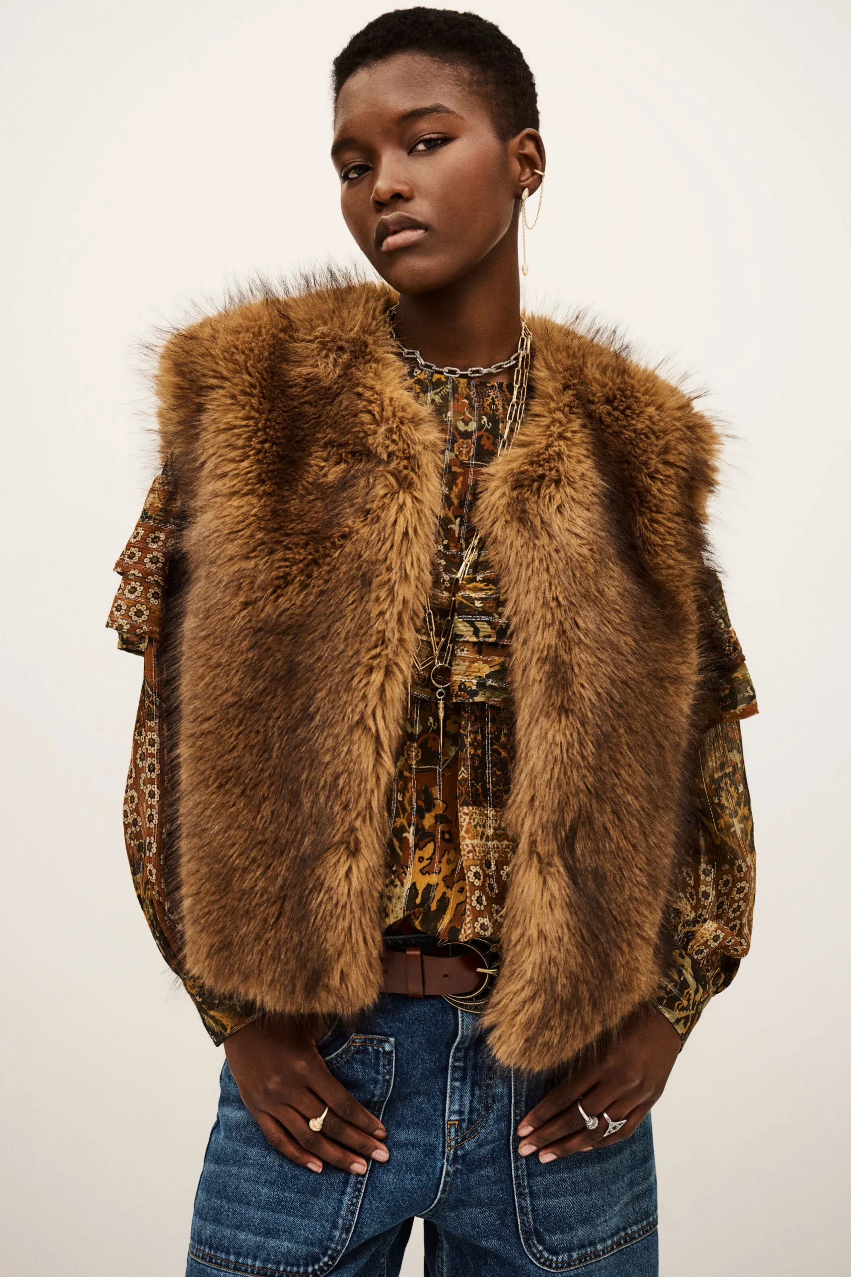 LINA VESTE 235 €
