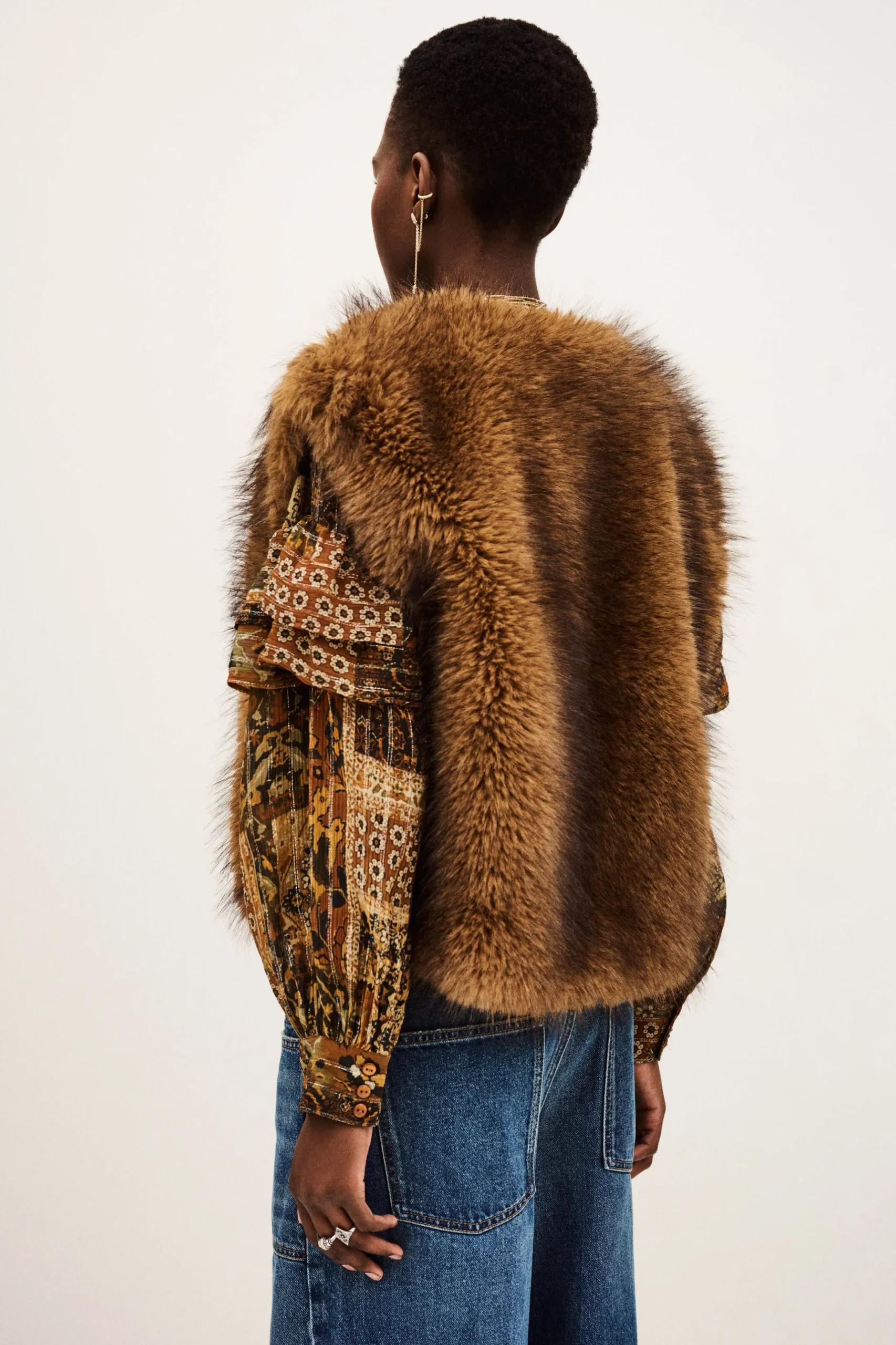 LINA VESTE 235 €
