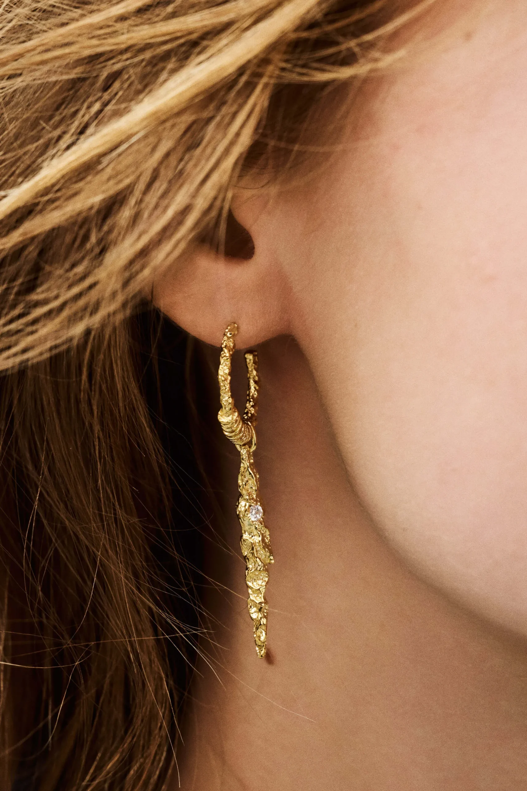 OUDI boucle oreille zircon 115 €