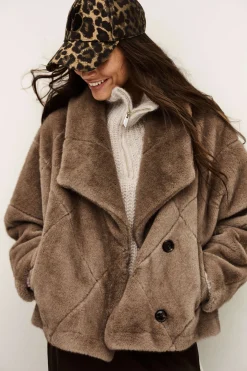 PINIE manteau fausse fourrure