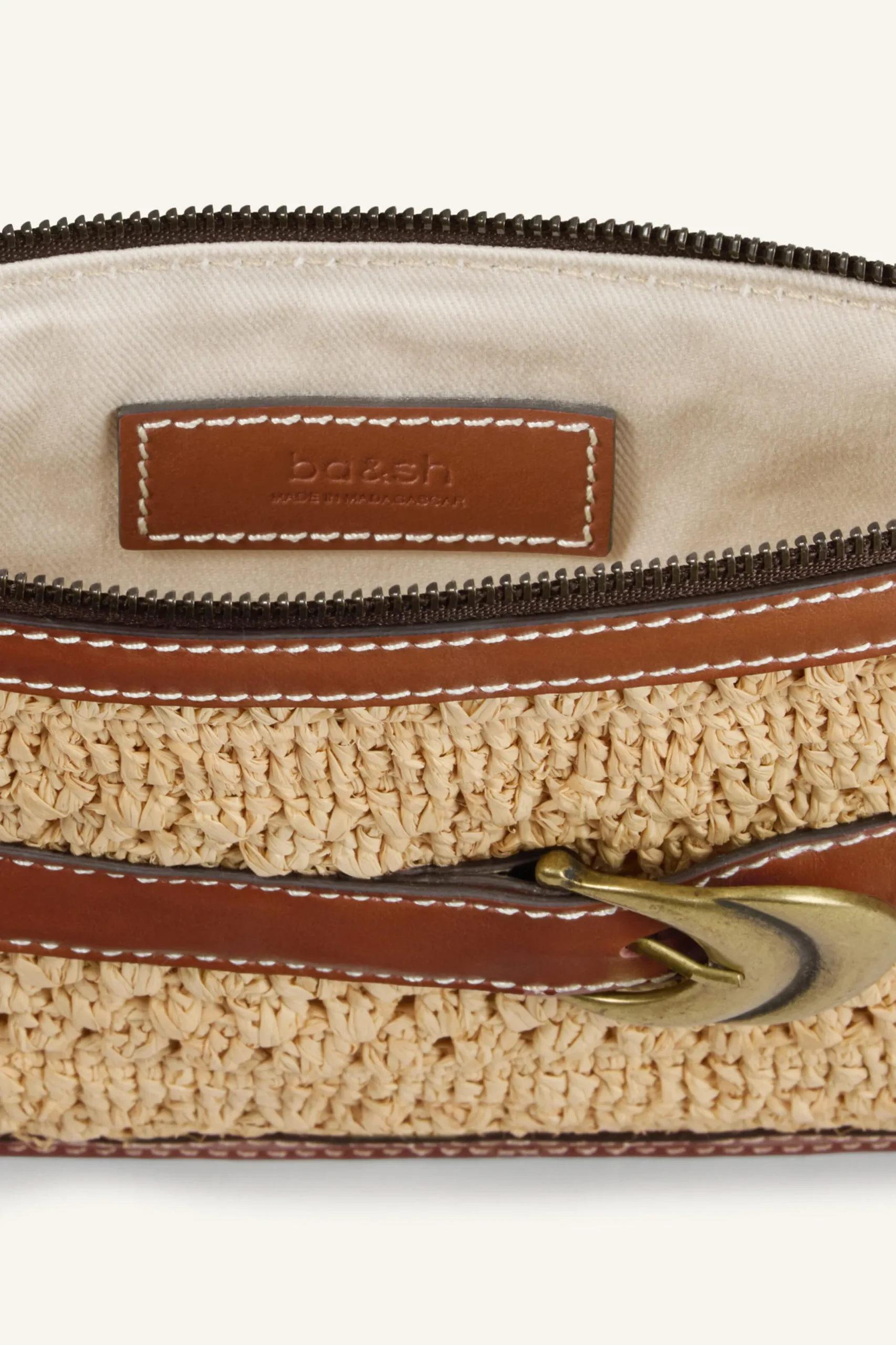 YOUYOU pochette raphia tressé